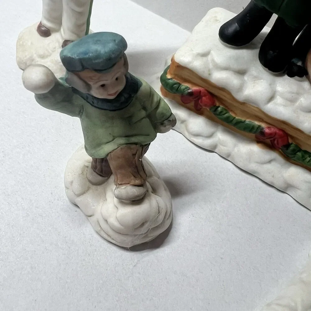 Vtg 1993 Mercuries Christmas Village Figurines Set 7 Porcelain Holiday People
